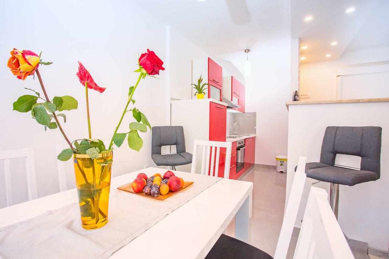 Kate Apartment Omis Exterior photo